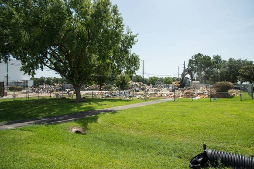 Demolition of Building 225 and 226 at NASA JSC