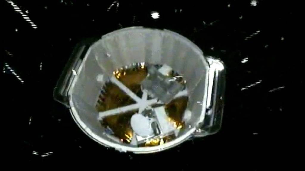 Dragon Separates from Falcon
