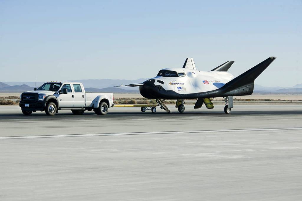 Tow Test for Dream Chaser