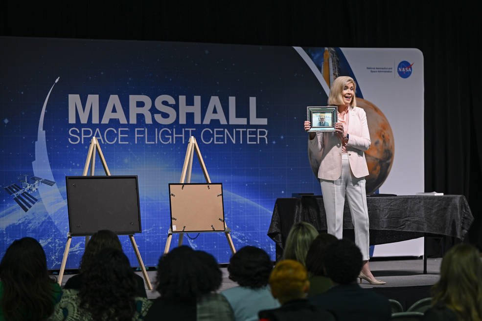 Award-winning journalist and community advocate Liz Hurley shares some of the many crises she has faced in her personal and professional life at NASA’s Marshall Space Flight Center