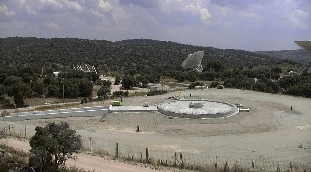 DSS-53, Cement Pedestal
