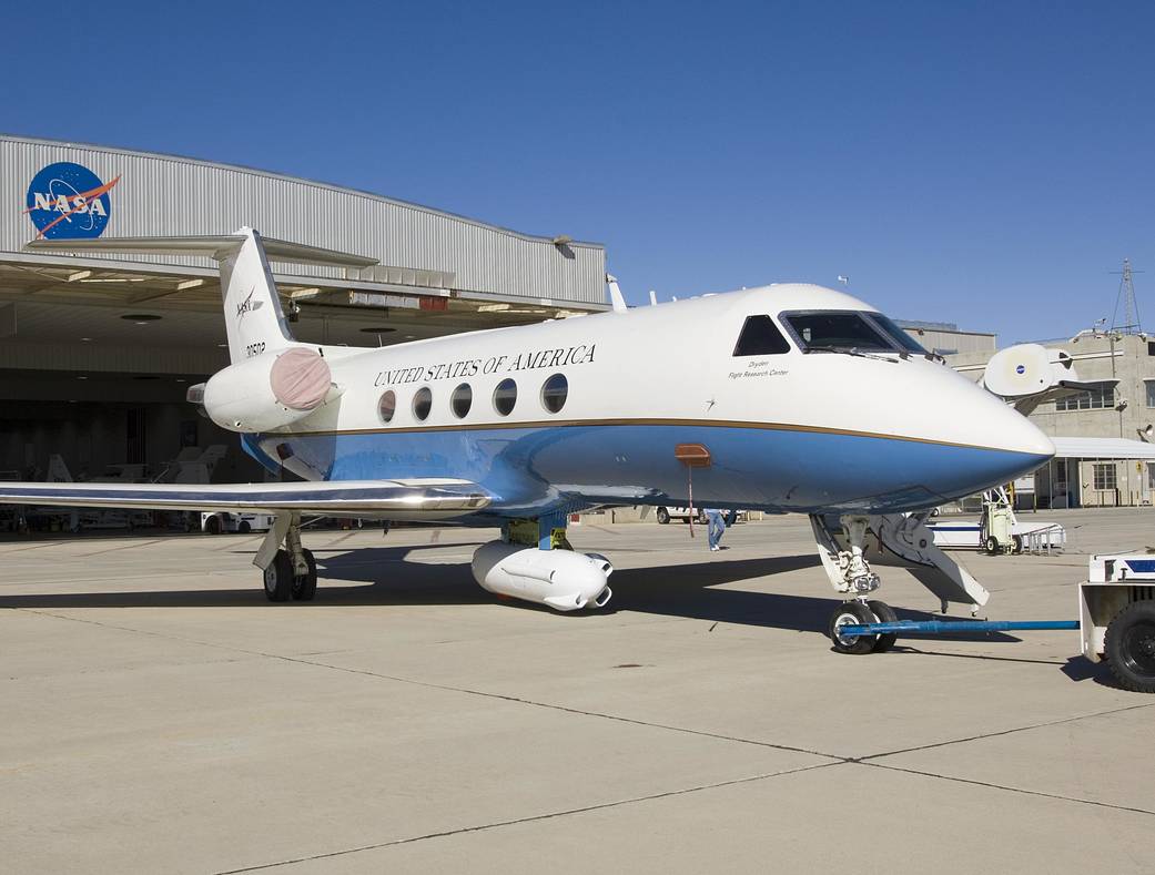 Underbelly Pod Housing Attached to Gulfstream C-20A