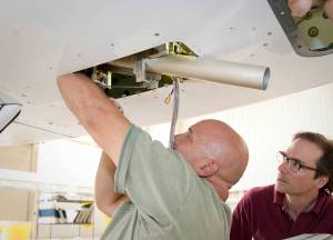Mechanics Prep Global Hawk for HS3 Mission
