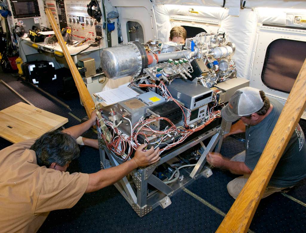 Scientists and Technicians Ready SEAC4RS Instrument Rack