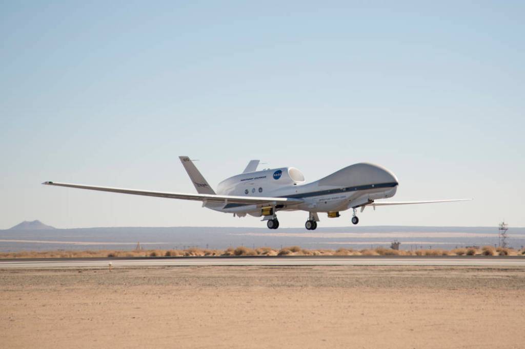 Takeoff for 2014 ATTREX Pacific Stratospheric Mission