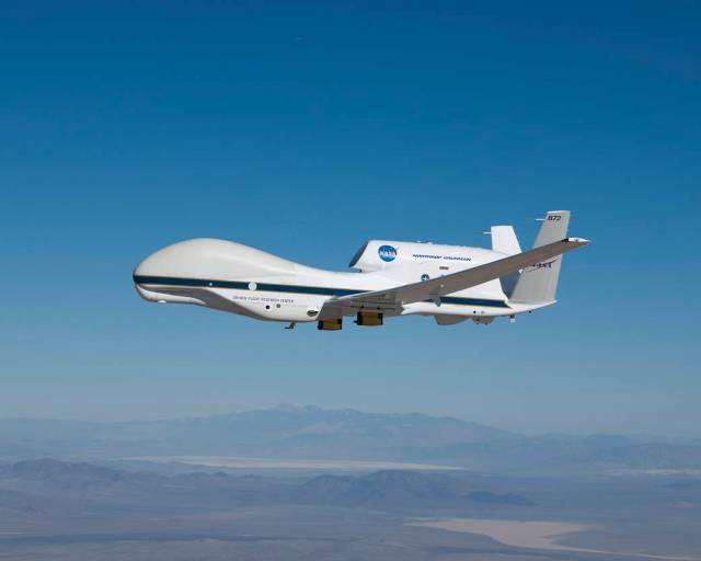 NASA Global Hawk 872 carries the Hawkeye sensors on wing-mounted pylons during a checkout flight of instruments for the 2014 ATT