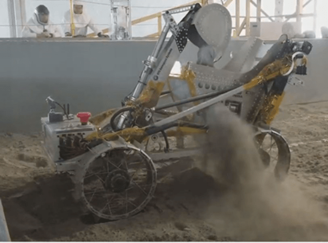 Lunabotics robot in dirt terrain