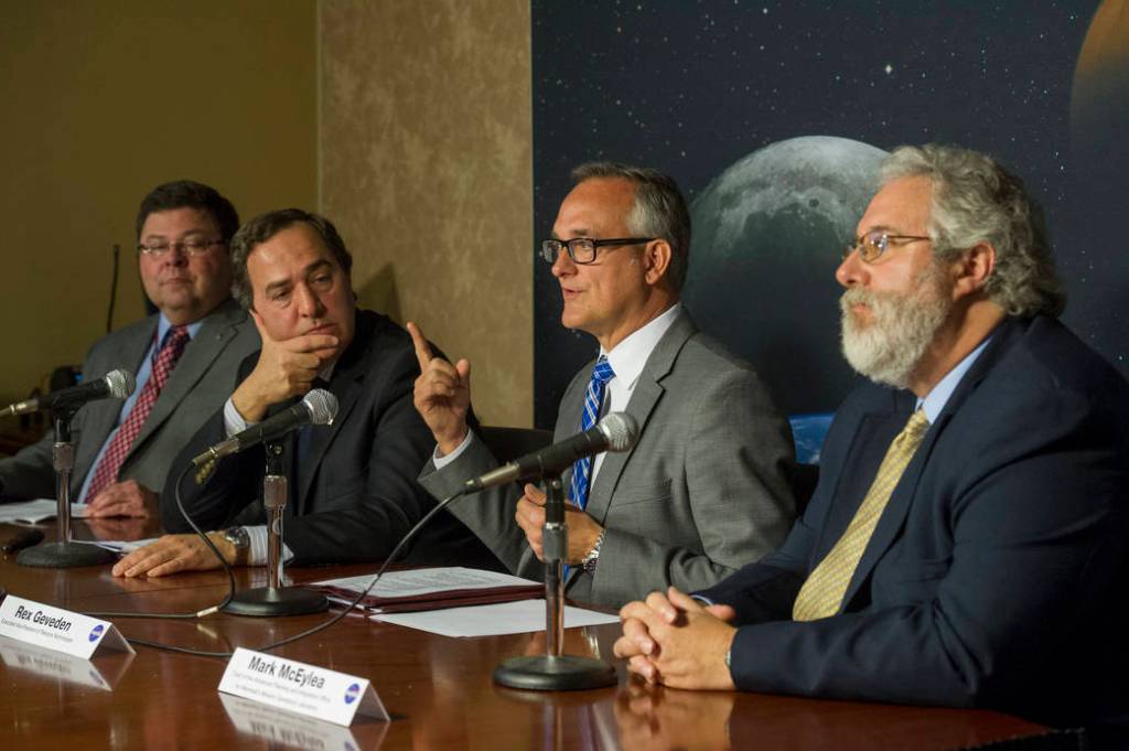 NASA Marshall and Sierra Nevada Corporation Enhance Partnership for Dream Chaser Science Payloads
