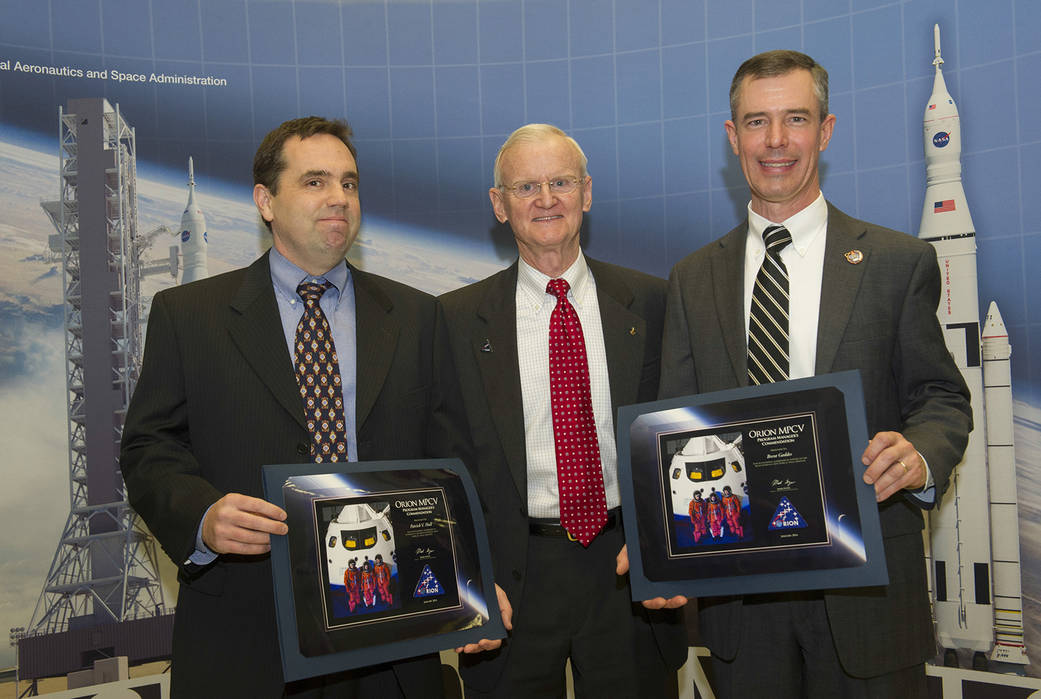 John Casper, center, Orion special assistant for program integration and a former astronaut, presented special commendation awar