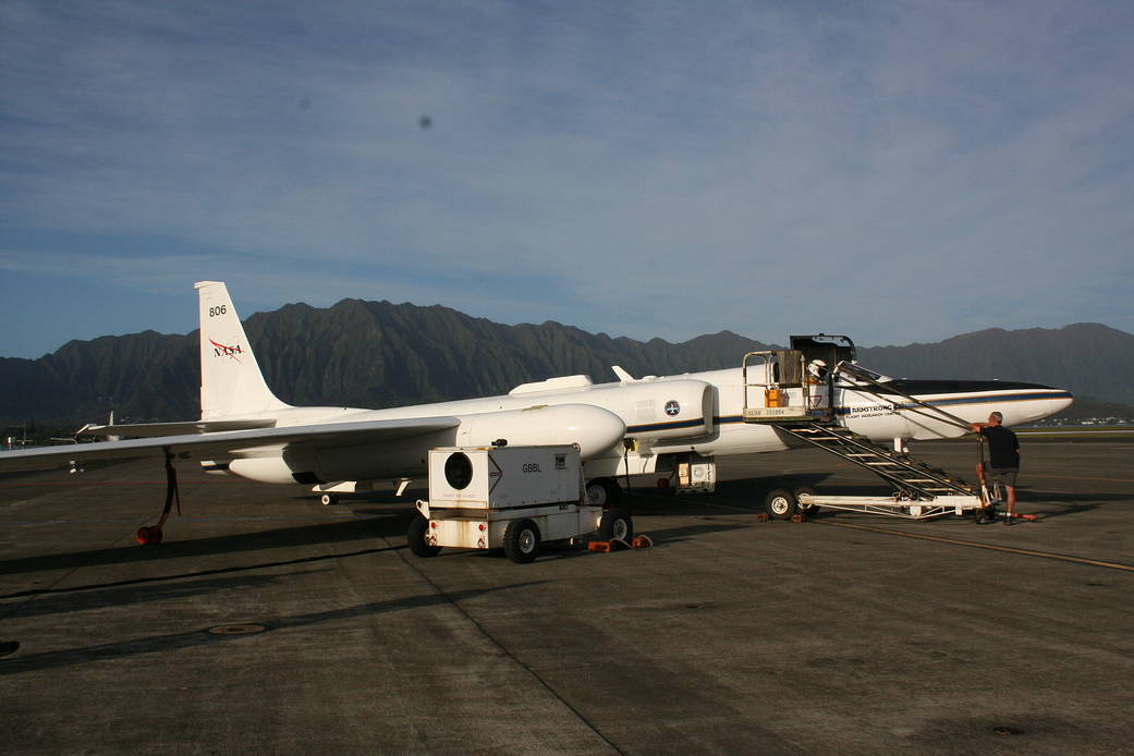 NASA’s ER-2 prepares for a science flight over the Hawaiian Islands.