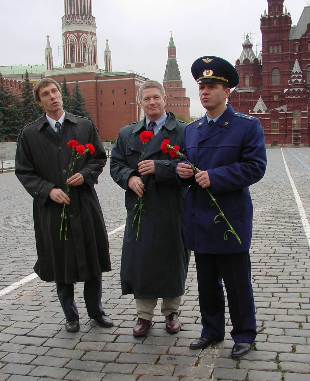 Expedition 1 crew in Moscow