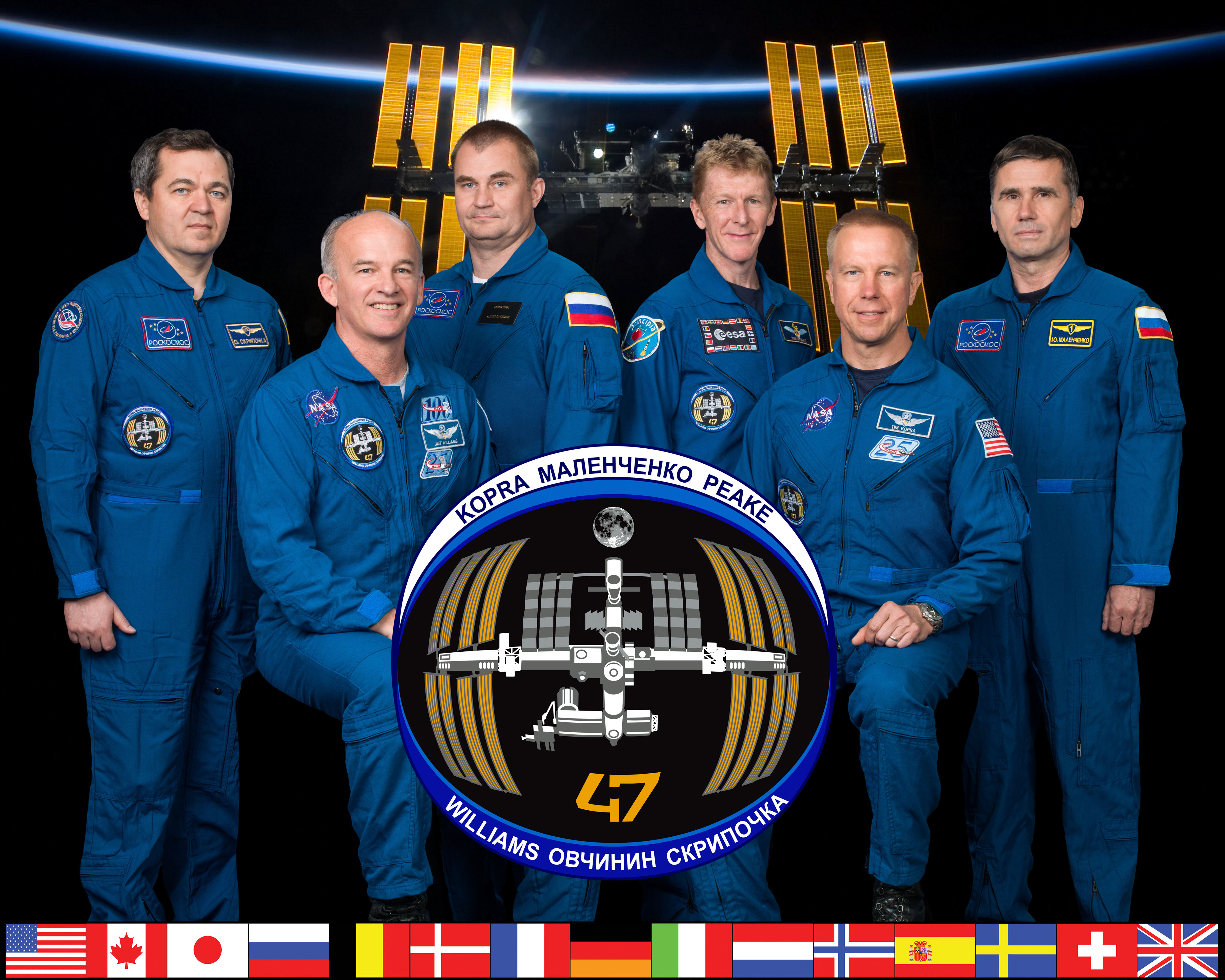 Expedition 46-47 Crew Members Play Chess, jsc2015e106108 (1…