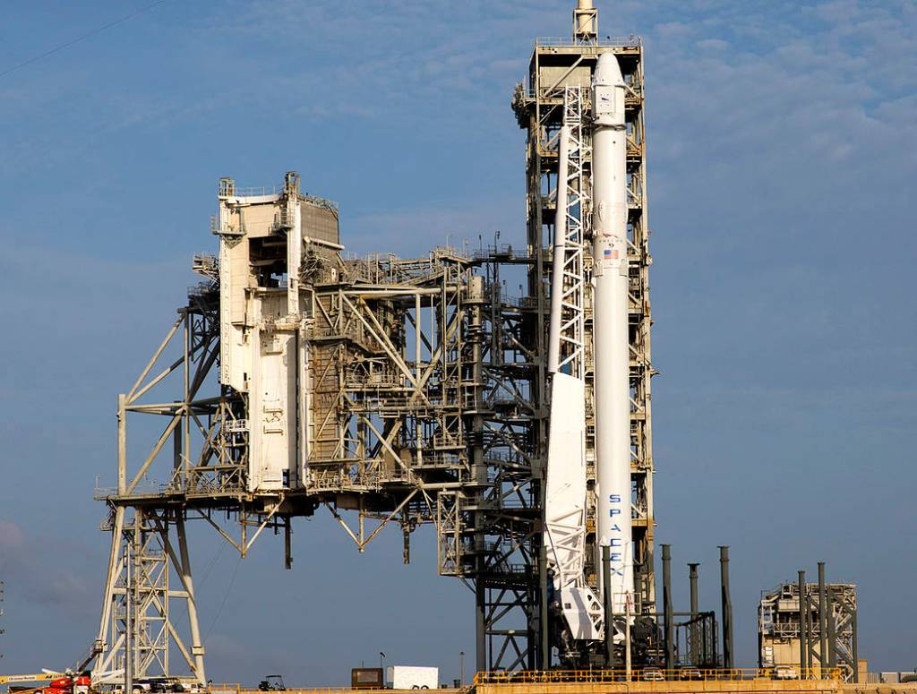 Falcon 9 Fueling In Progress for SpaceX CRS-11