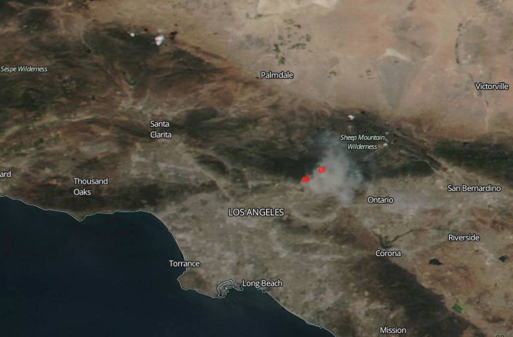 Reservoir and Fish Fires Blaze Near Los Angeles