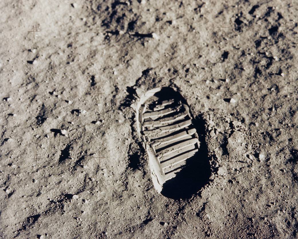 Imagen de la huella de la bota de Buzz Aldrin en la misión Apolo 11, correspondiente a uno de los primeros pasos dados en la Luna.
