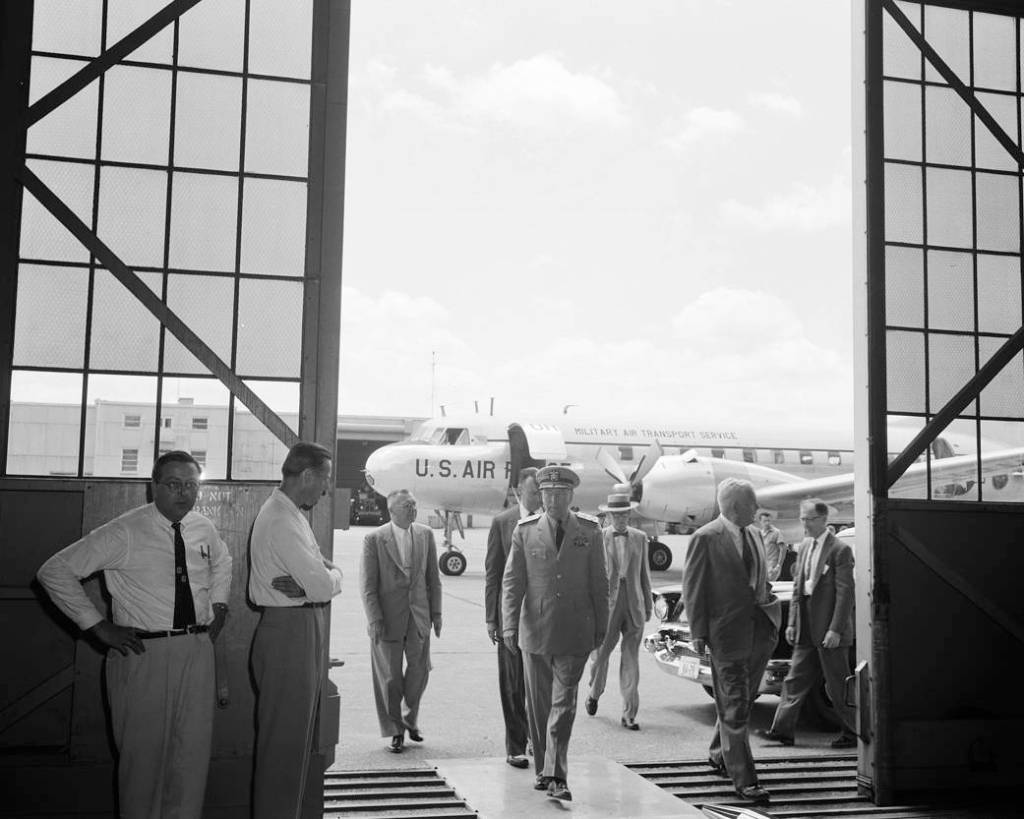 Touring Aeronautic Research Laboratories