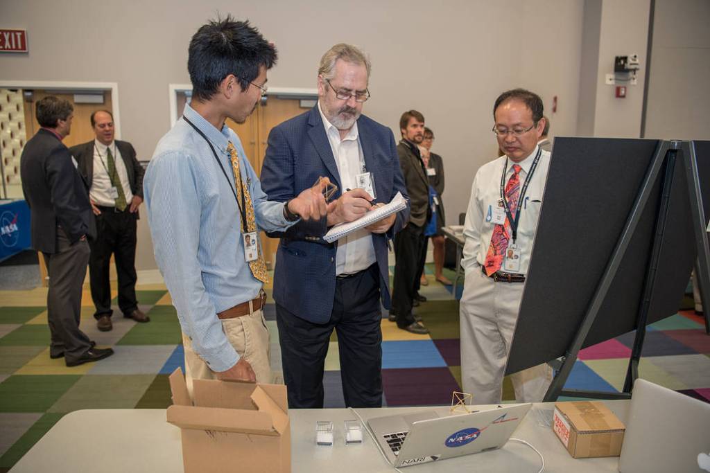 2016 Convergent Aeronautics Solutions SHOWCASE
