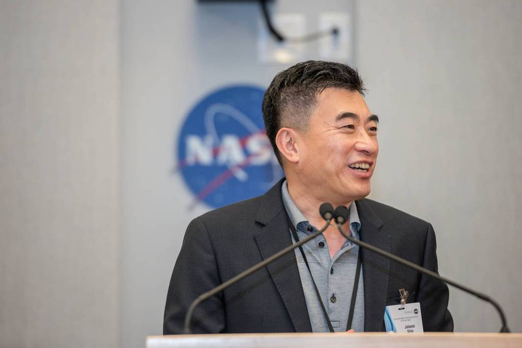 2016 Convergent Aeronautics Solutions SHOWCASE