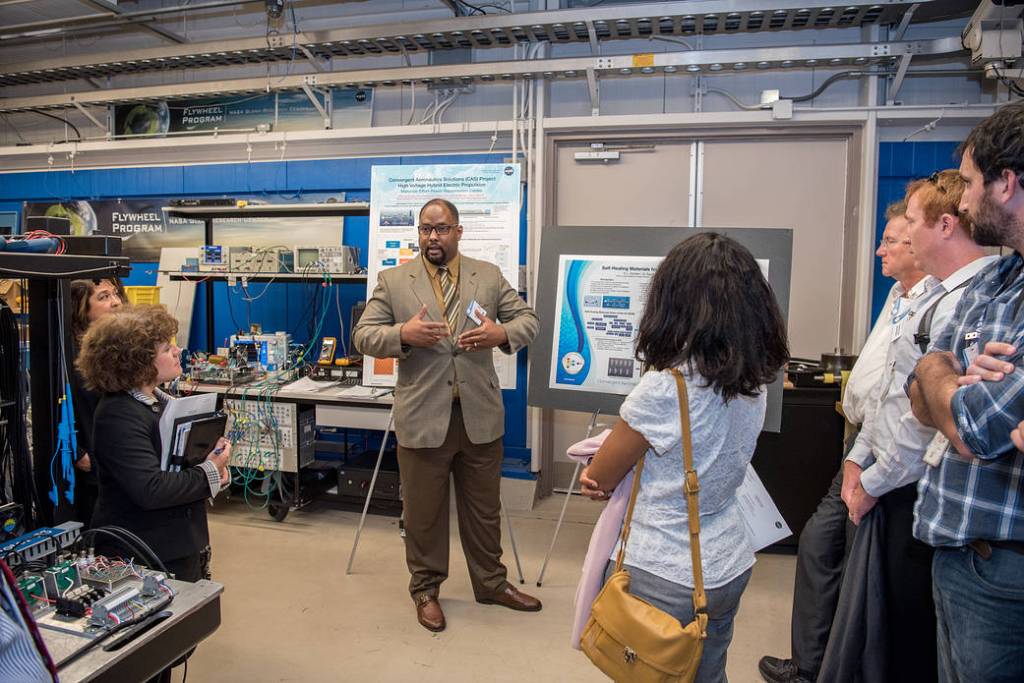 2016 Convergent Aeronautics Solutions SHOWCASE