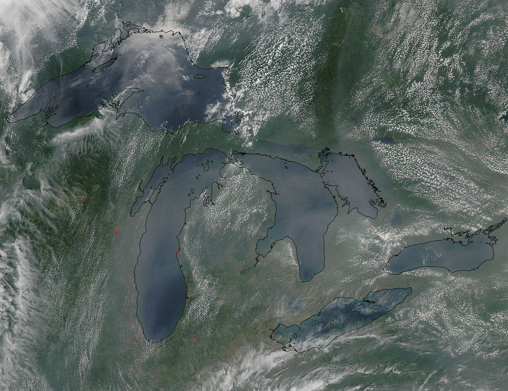 Canadian wildfires over Great Lakes