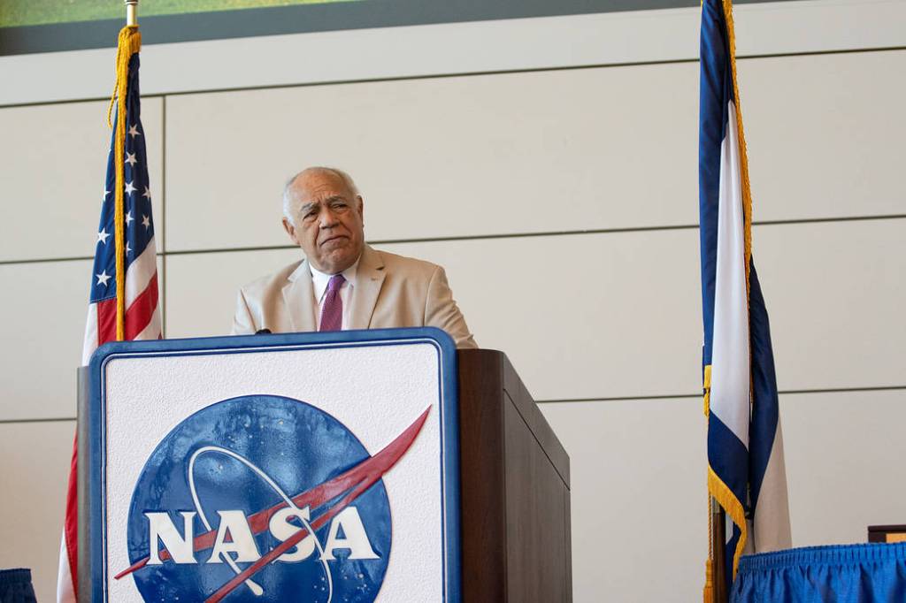 Astronaut Fred Gregory Speaking