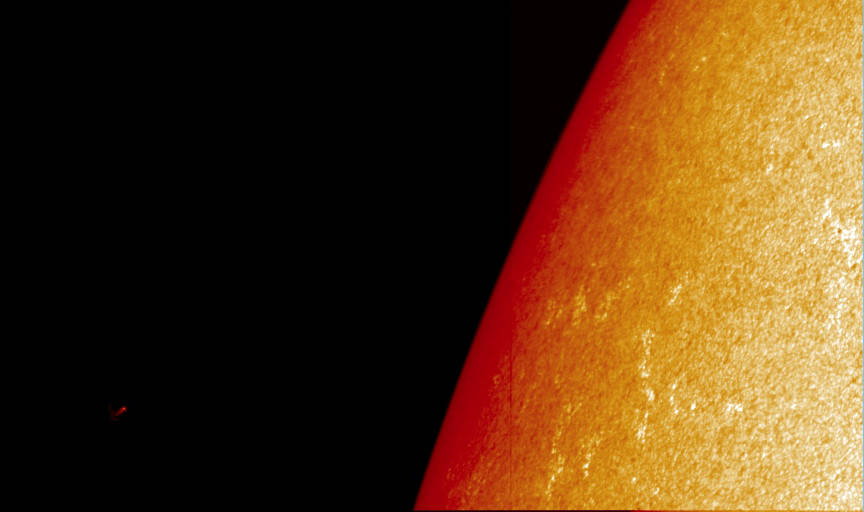 Comet Lovejoy as seen by the Solar Optical Telescope (SOT) on Hinode as it approached the sun early on 16 December 2011. Hinode 