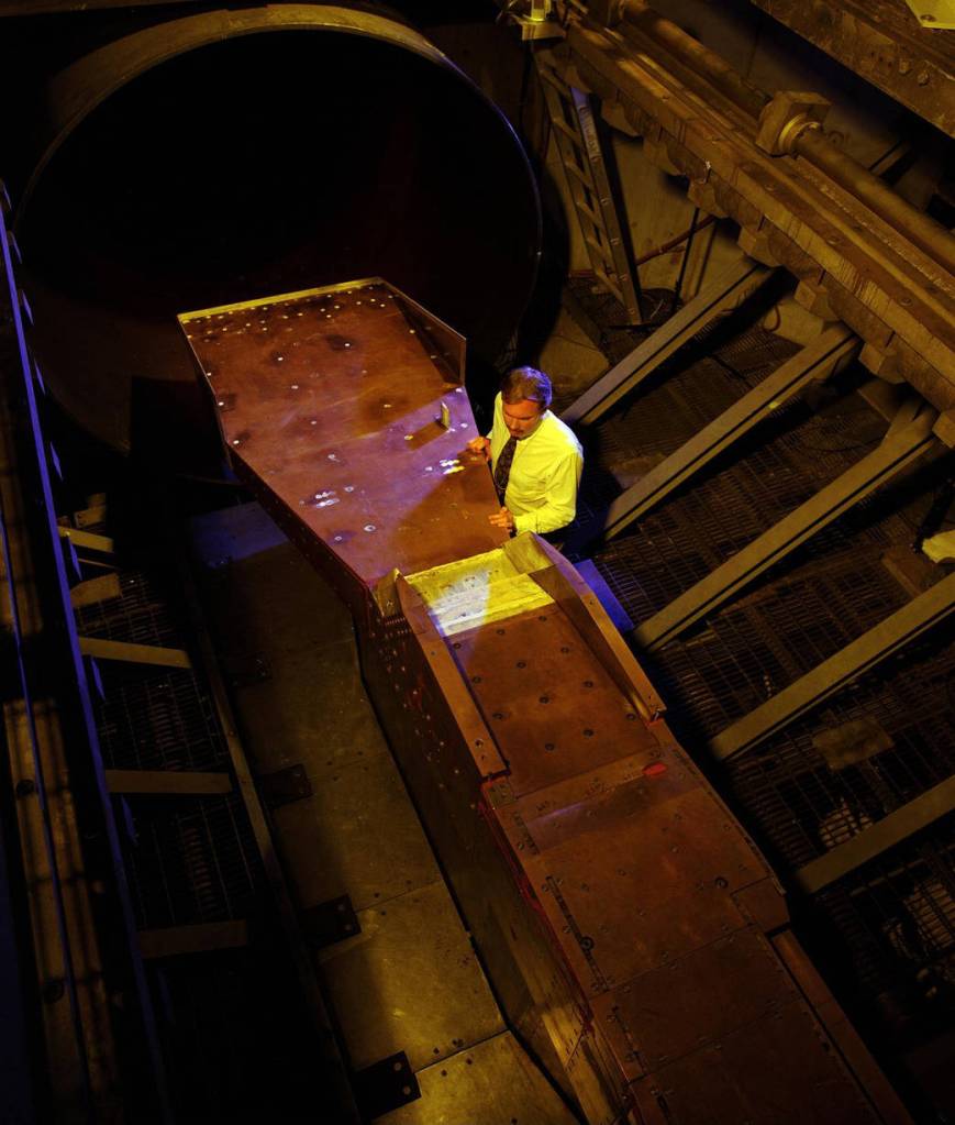 Large scale scramjet in the 8-Foot High Temperature Tunnel.