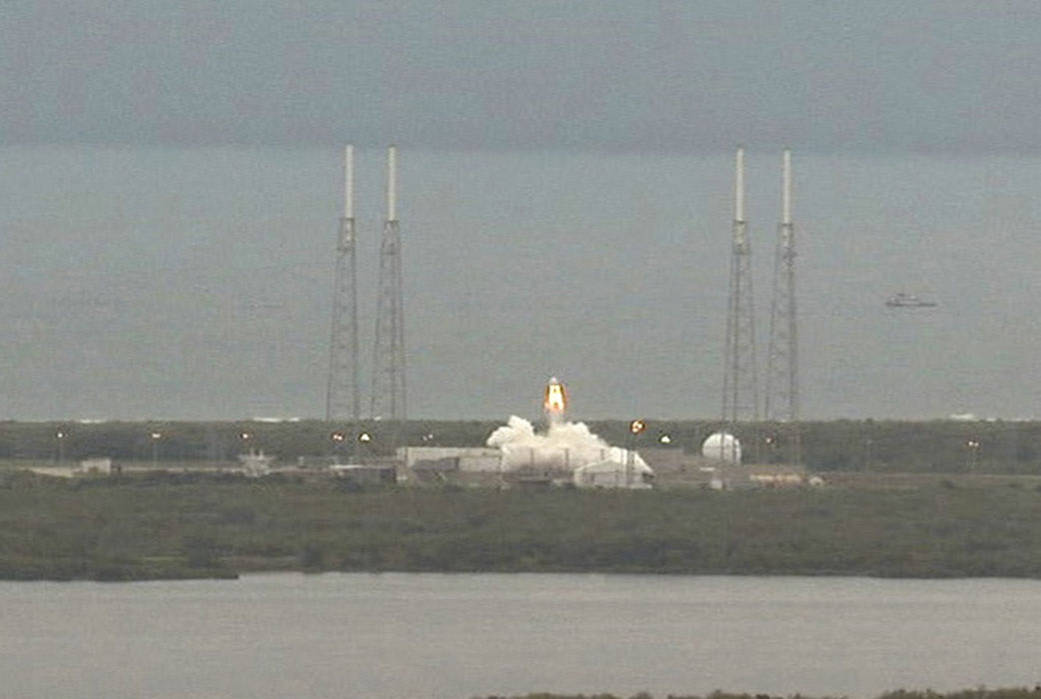 Crew Dragon's SuperDraco Engines Fire