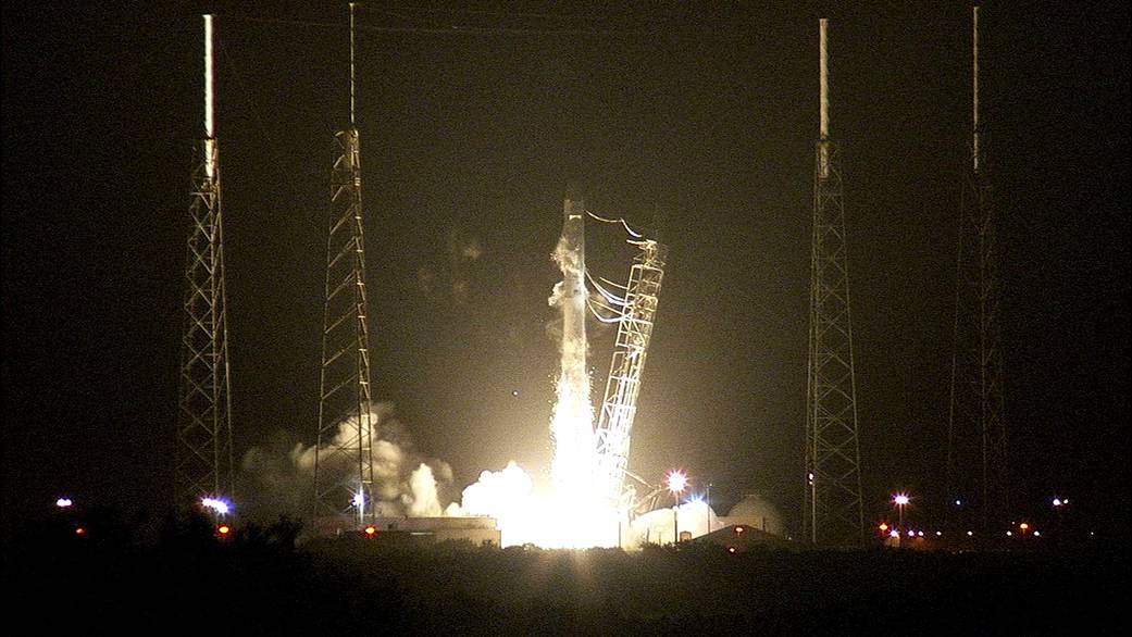 Falcon 9 Rocket Roars to Life