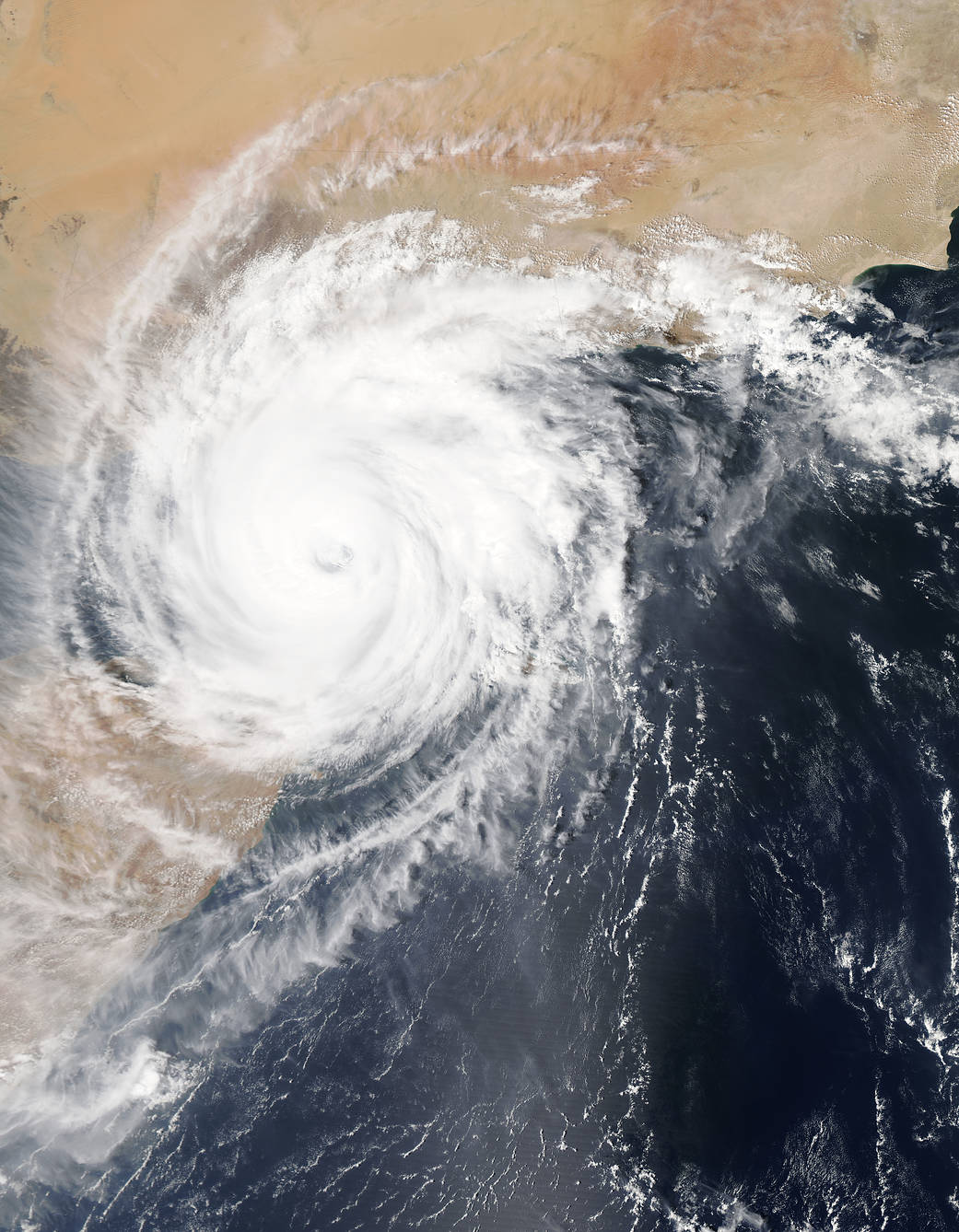 Tropical Cyclone Chapala made landfall on mainland Yemen early on November 3, 2015, dumping torrential rains.