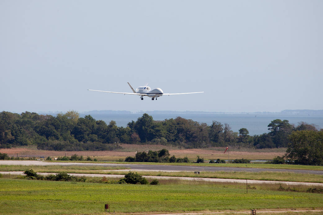 Global Hawk landing at Wallops.