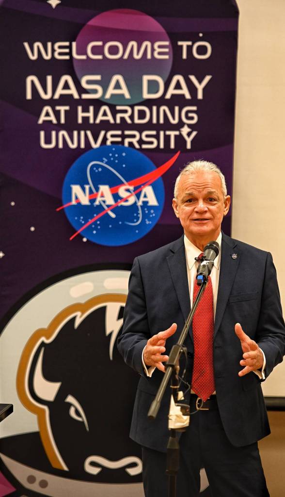NASA Chief Technologist Meets with Media at NASA Day in Arkansas