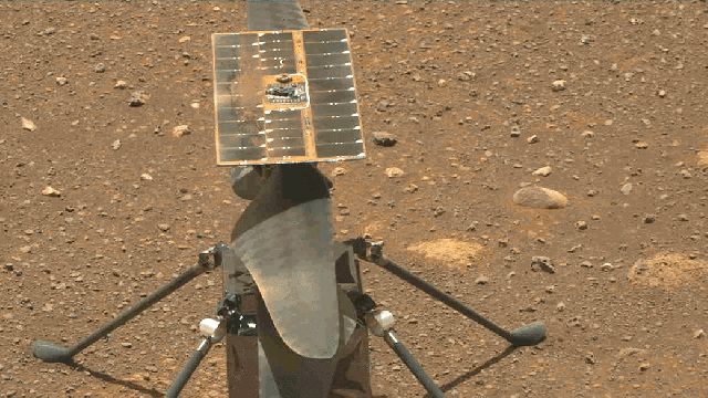 Mars Helicopter Ingenuity blades rotating