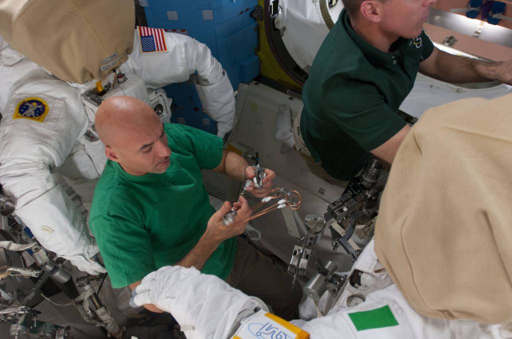 Astronauts Prep Tools for Station Spacewalk
