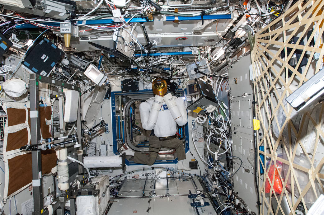 ISS036-E-013254 -- Robonaut 2