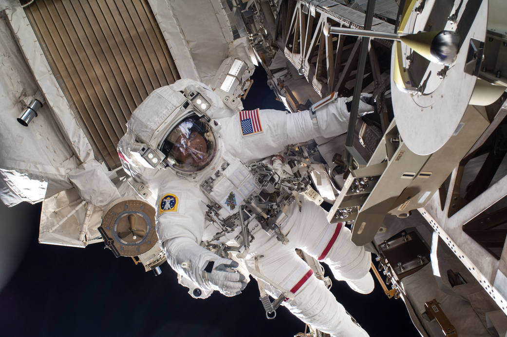 ISS036-E-016781 -- Chris Cassidy