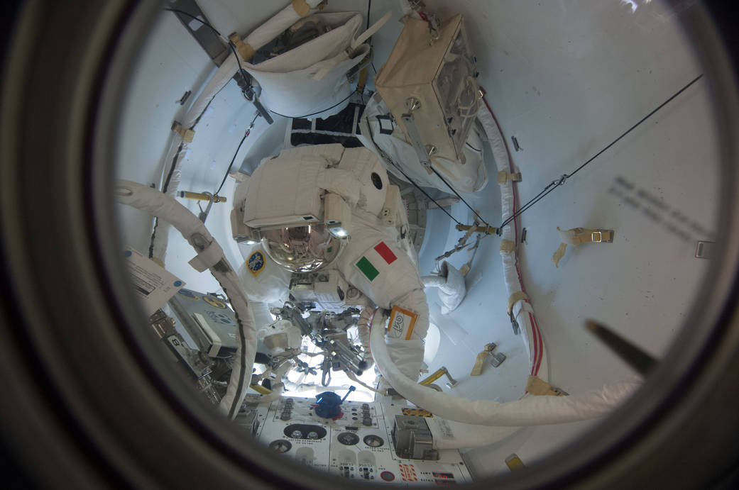 ISS036-E-017560 -- Luca Parmitano