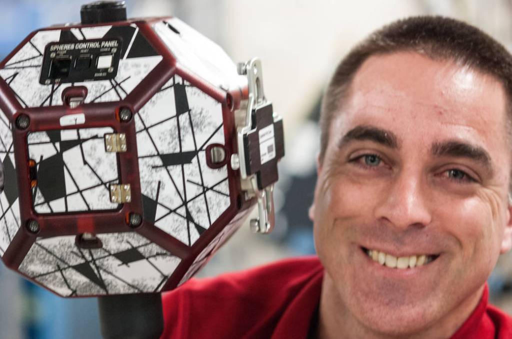 Astronaut Chris Cassidy and SPHERES