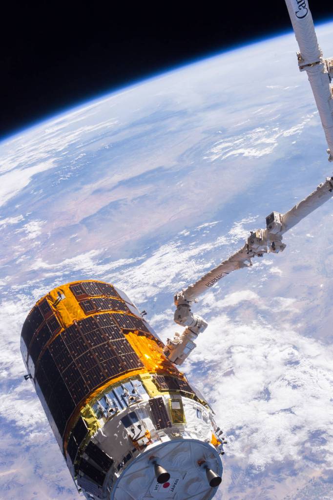 Canadarm2 Prepares to Release HTV-4