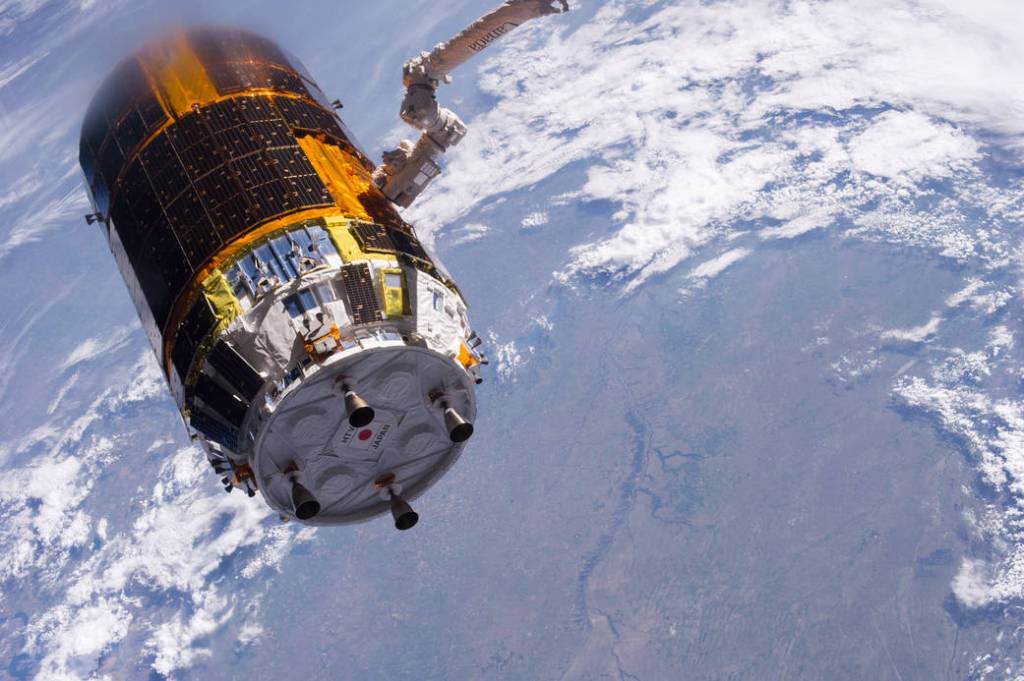 Canadarm2 Prepares to Release HTV-4