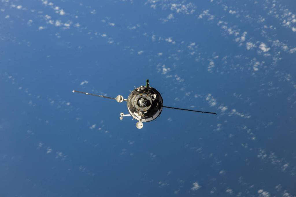 Soyuz TMA-10M Approaches Station for Docking
