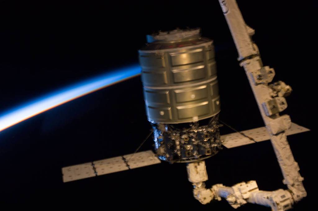 Cygnus Captured by Station Crew