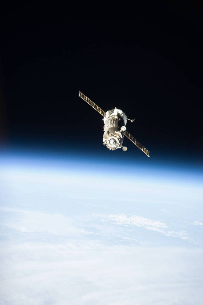 Expedition 37 Soyuz Departs