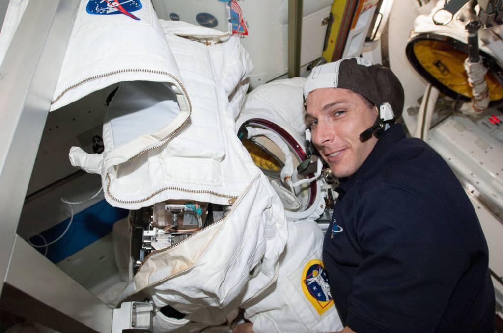 Astronaut Mike Hopkins Checks Out Spacesuit