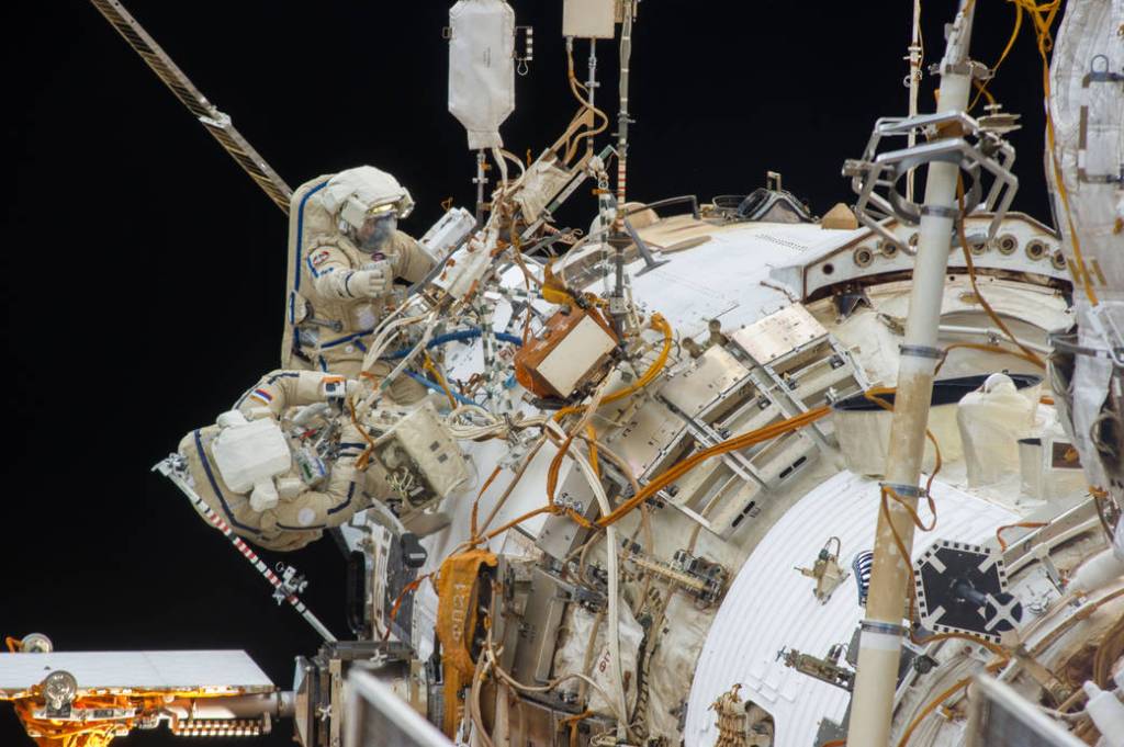 Russian Spacewalkers Oleg Kotov and Sergey Ryazanskiy