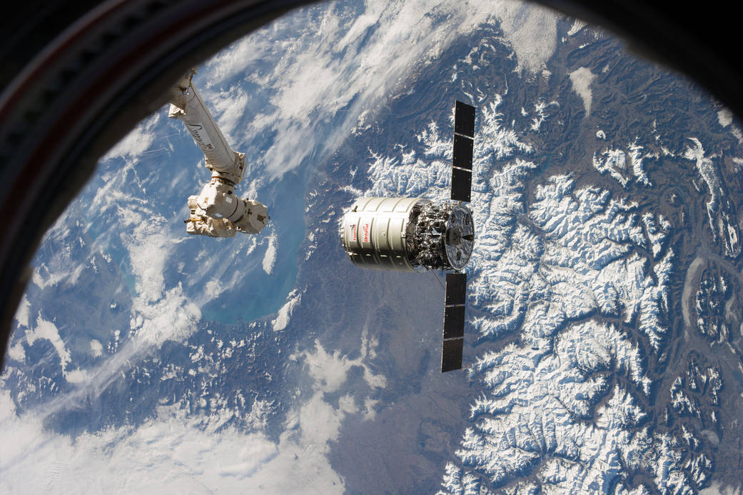 Canadarm2 Moves Toward Cygnus