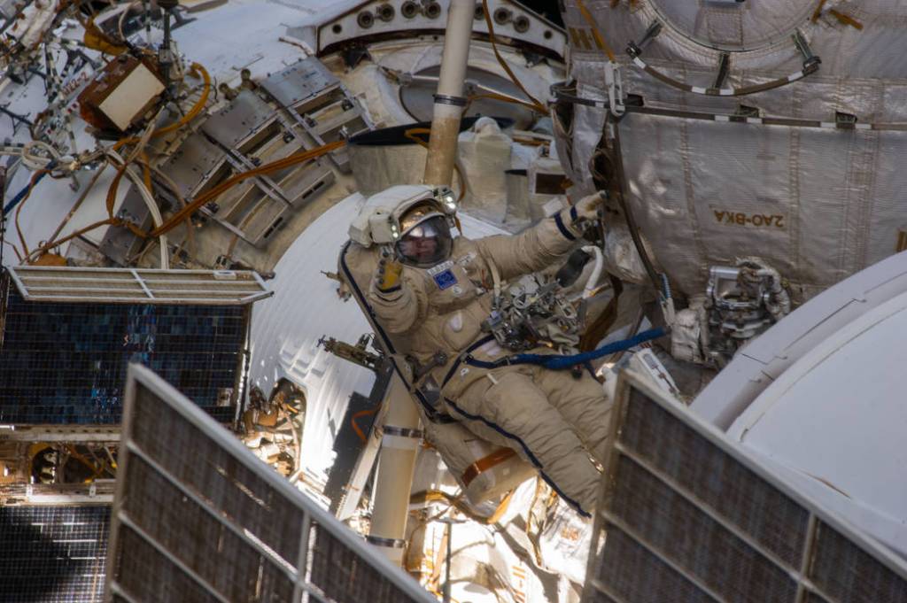Station Commander Participates in Spacewalk