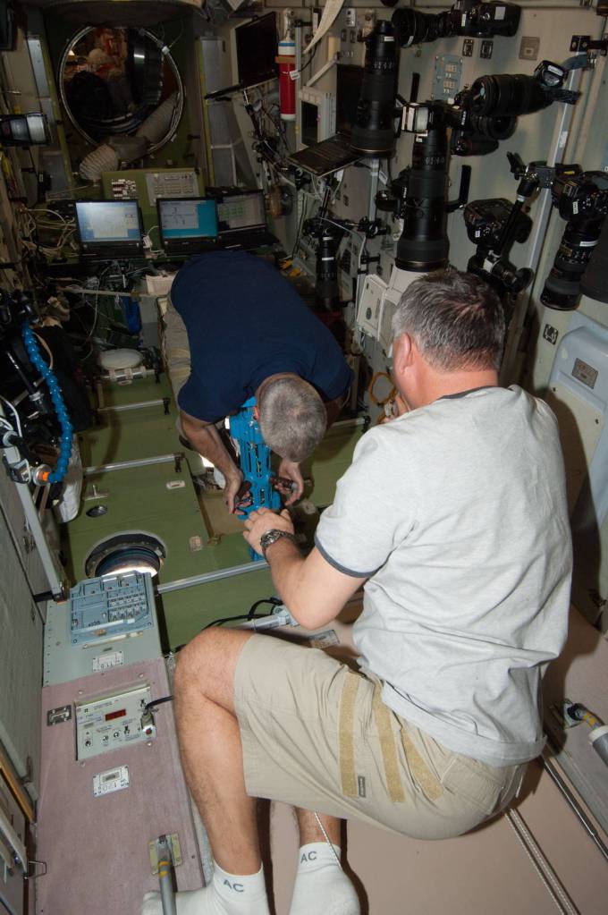 Steve Swanson Participates in Body Mass Measurement