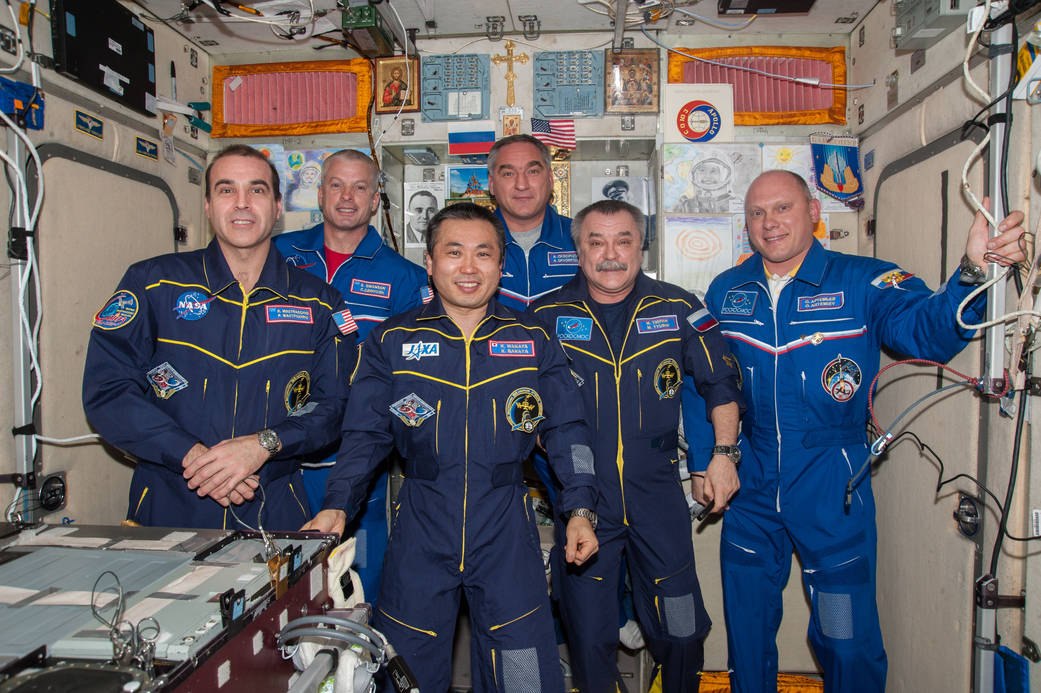 Expedition 39 Talks to Russian President