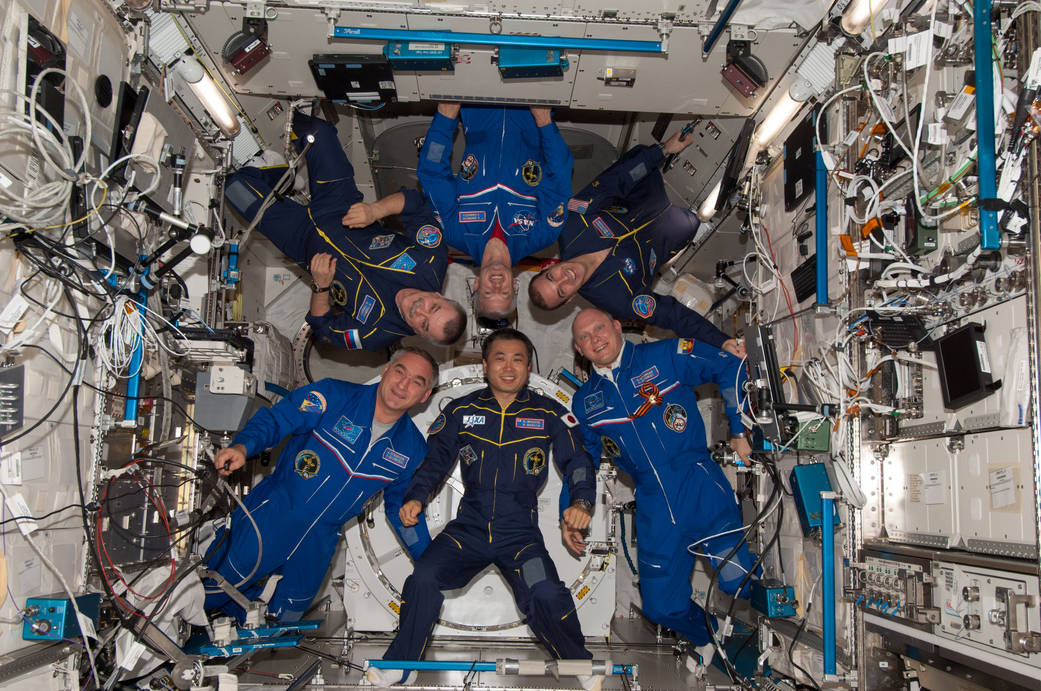Station's Expedition 39 Crew Poses for Portrait